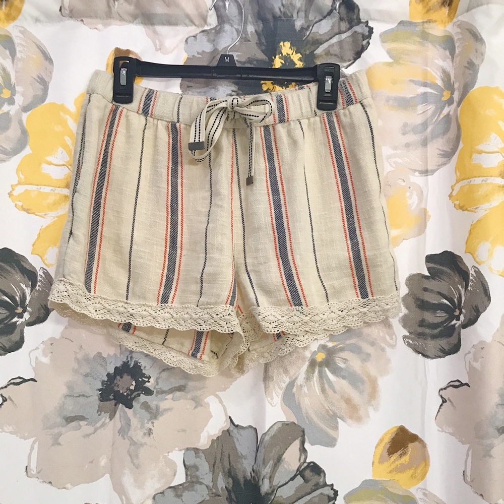 American Eagle Striped Shorts / Size M